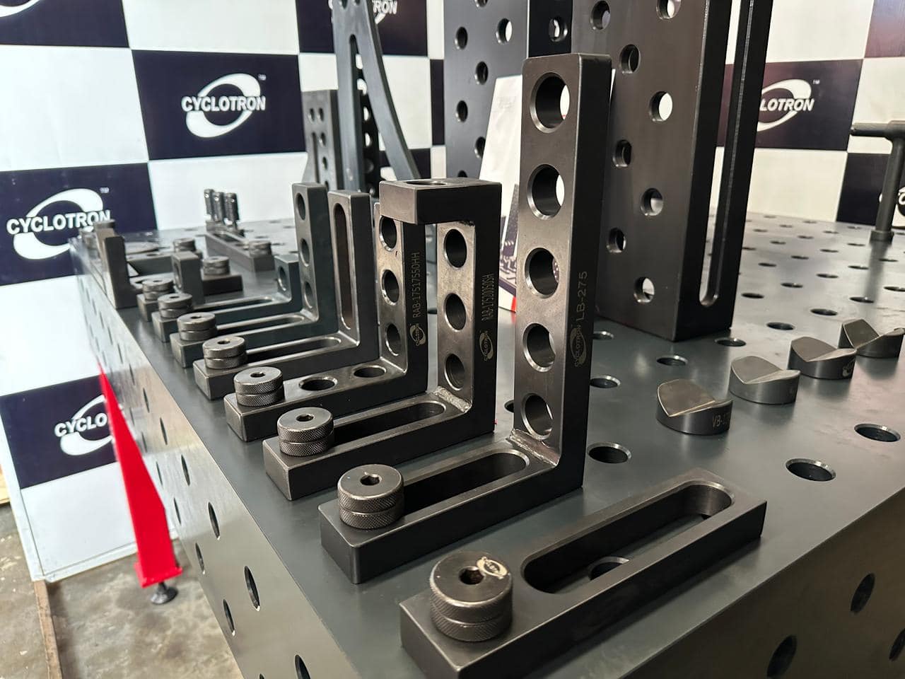 Premium welding table 4